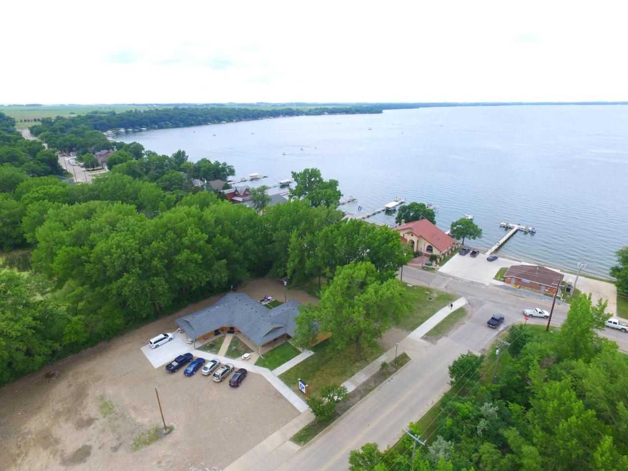 Big Spirit Resort Spirit Lake Екстериор снимка