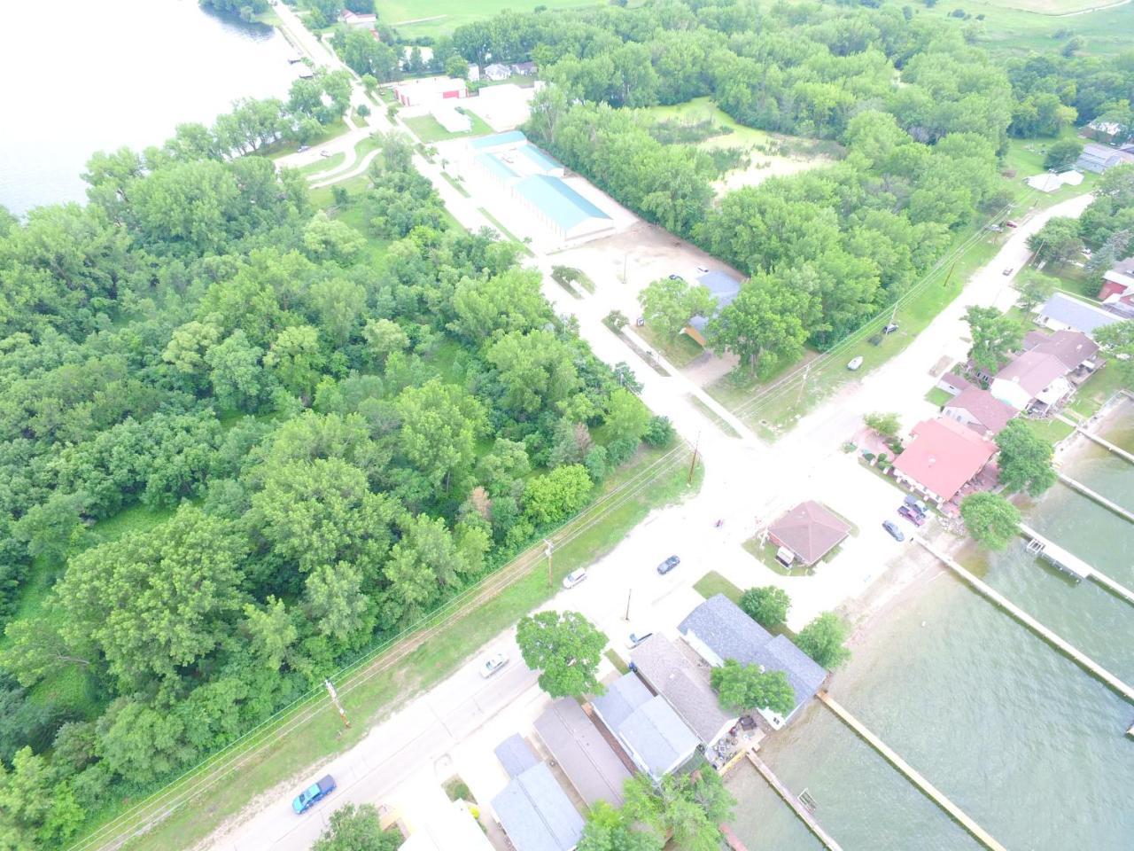 Big Spirit Resort Spirit Lake Екстериор снимка